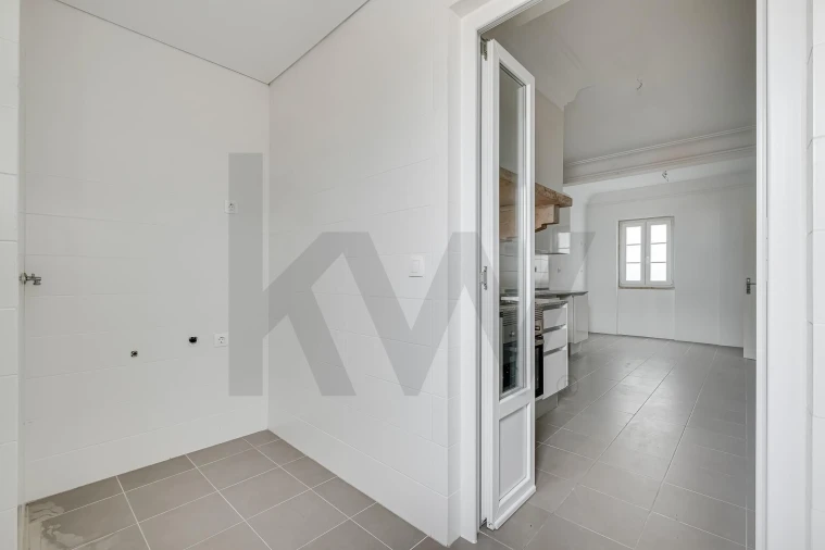 Apartamento T3 para Arrendamento em Campolide Foto 19
