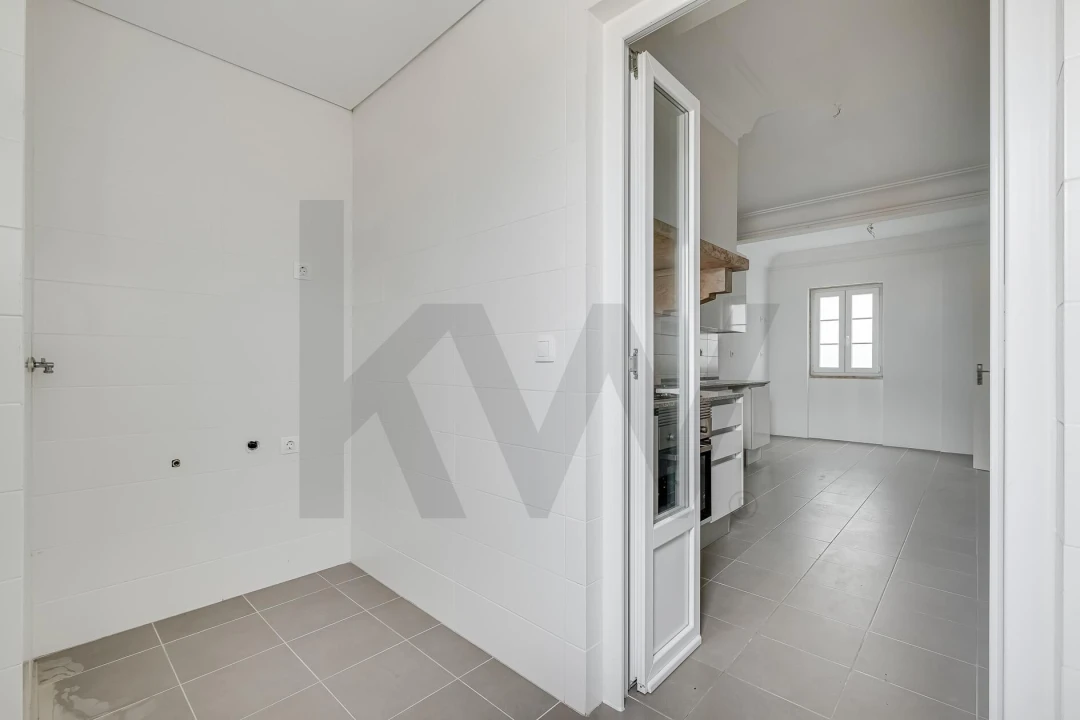 Apartamento T3 para Arrendamento em Campolide Foto 19