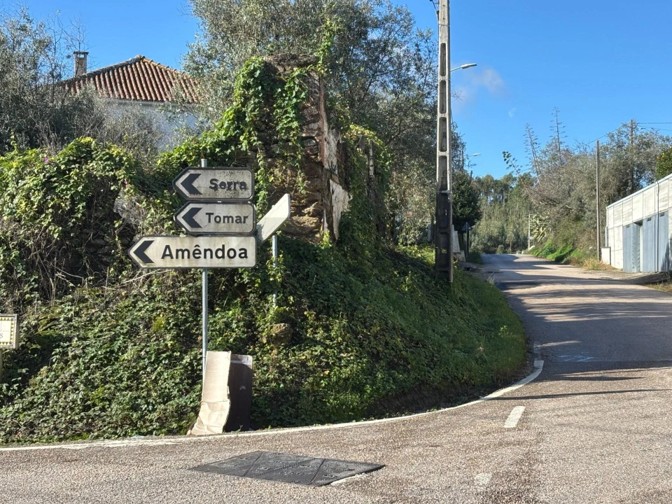 Moradia T2 para Venda em Olalhas Foto 4
