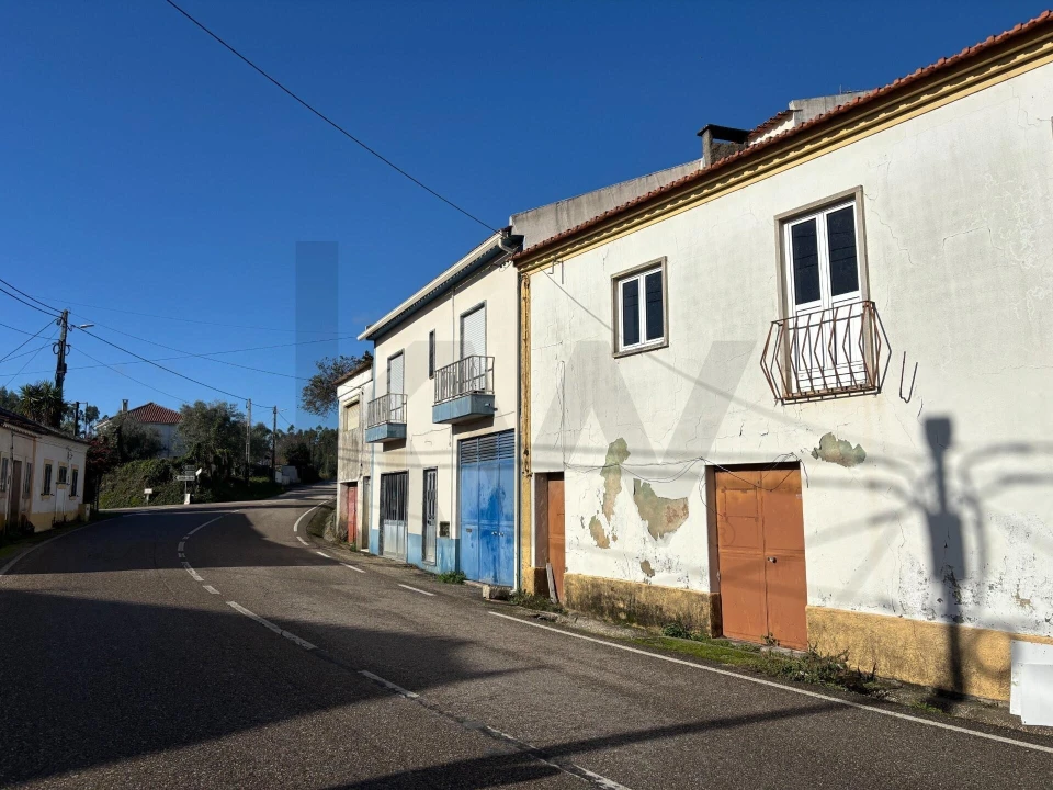 Moradia T2 para Venda em Olalhas Foto 2