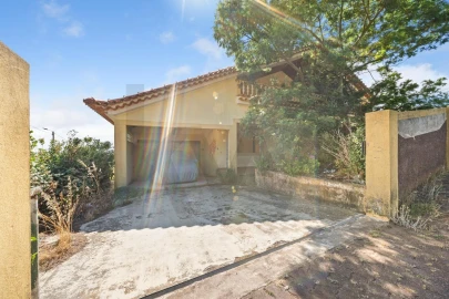 Moradia T3 para Venda em Santa Cruz