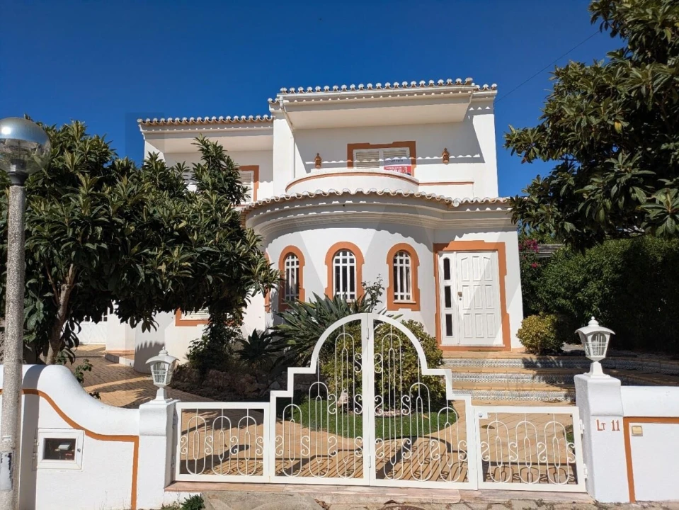 Moradia T3 para Venda em Alvor Foto 3
