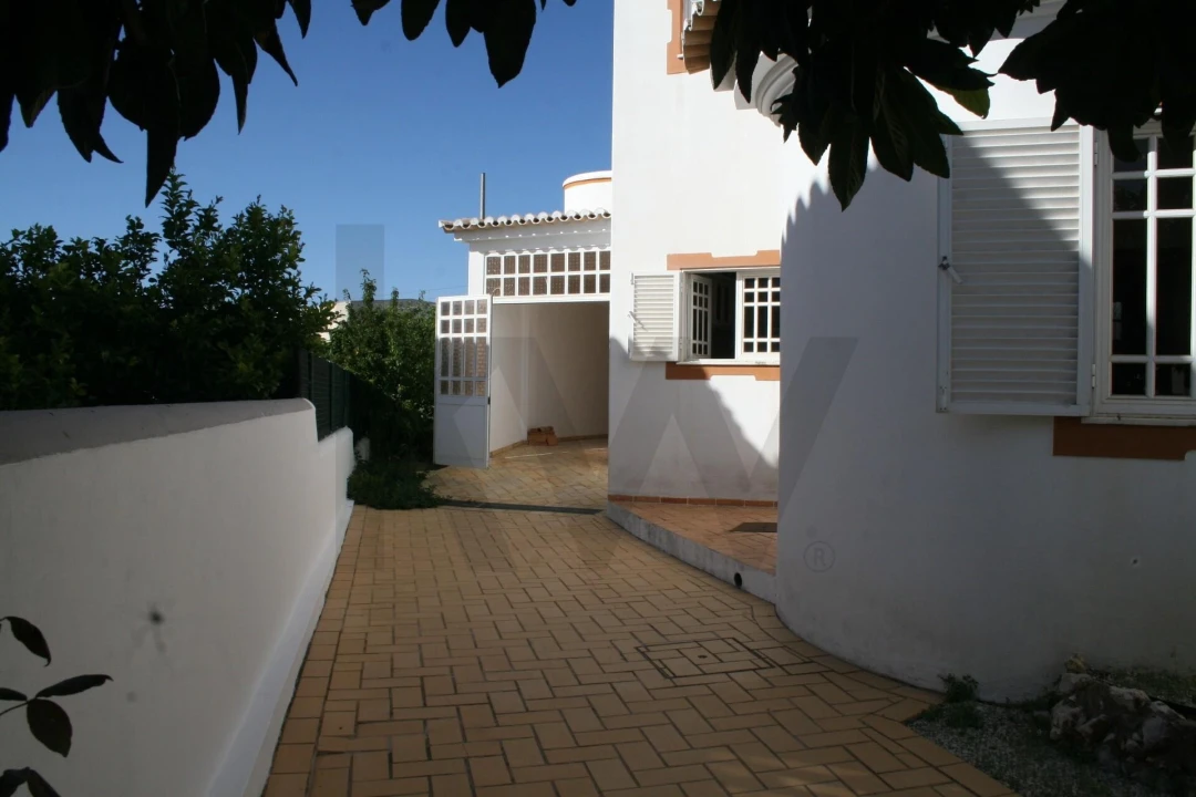 Moradia T3 para Venda em Alvor Foto 3