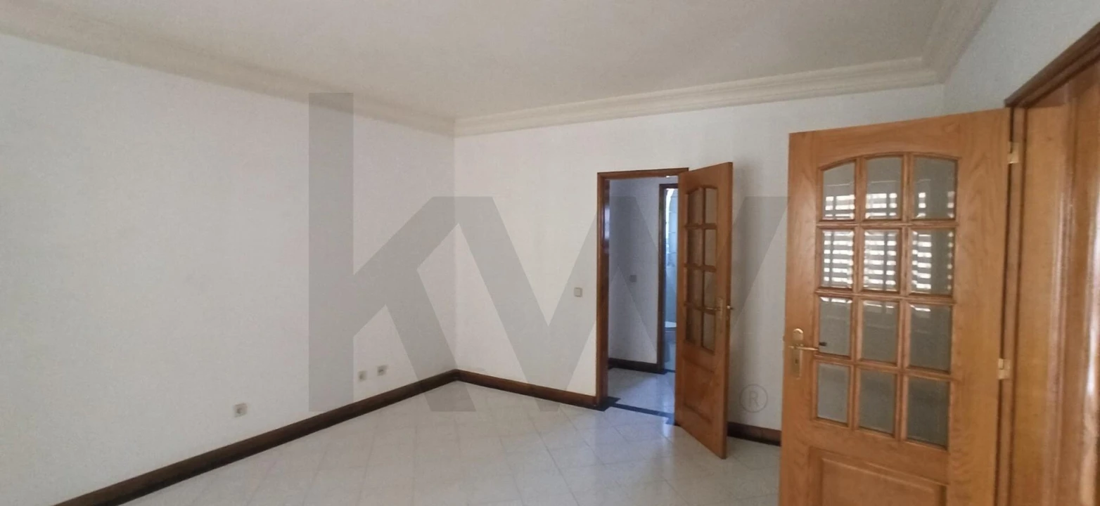 Moradia T3 para Venda em Alvor Foto 35