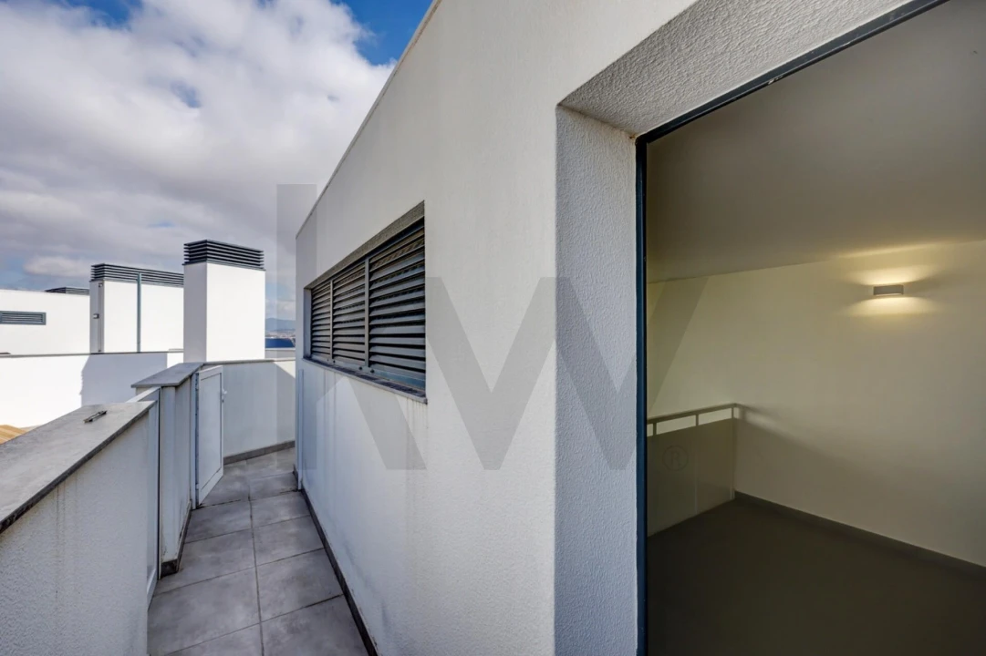 Apartamento T1 para Arrendamento em Carcavelos e Parede Foto 24
