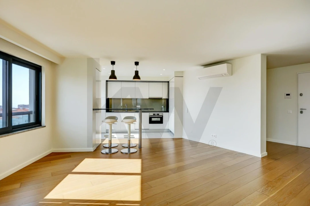 Apartamento T1 para Arrendamento em Carcavelos e Parede Foto 4