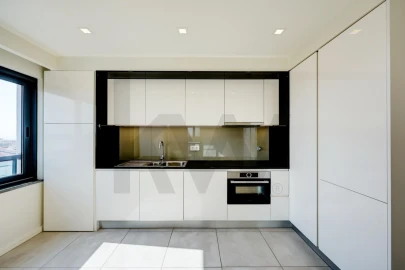 Apartamento T1 para Arrendamento em Carcavelos e Parede