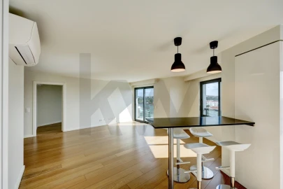 Apartamento T1 para Arrendamento em Carcavelos e Parede