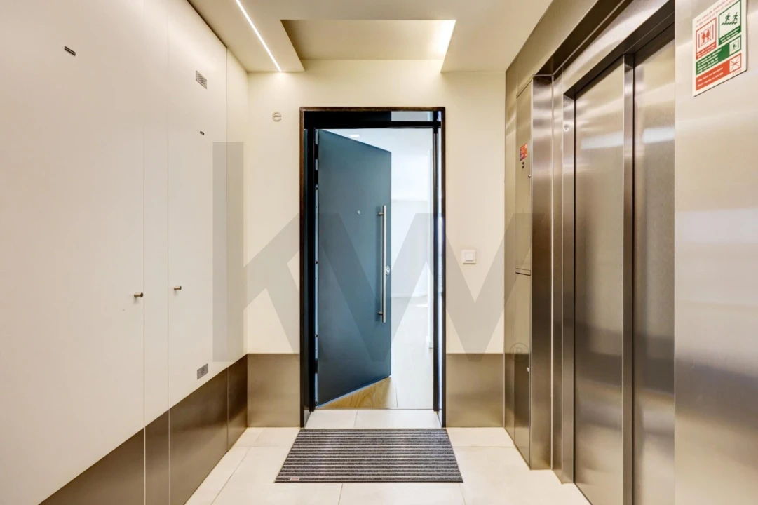 Apartamento T1 para Arrendamento em Carcavelos e Parede Foto 2
