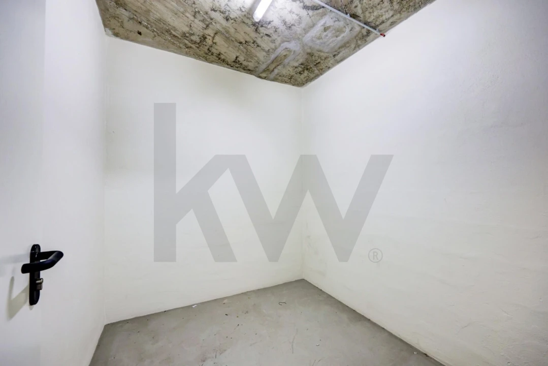 Apartamento T1 para Arrendamento em Carcavelos e Parede Foto 28