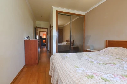 Apartamento T2 para Venda em Carnaxide e Queijas