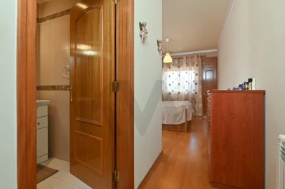 Apartamento T2 para Venda em Carnaxide e Queijas