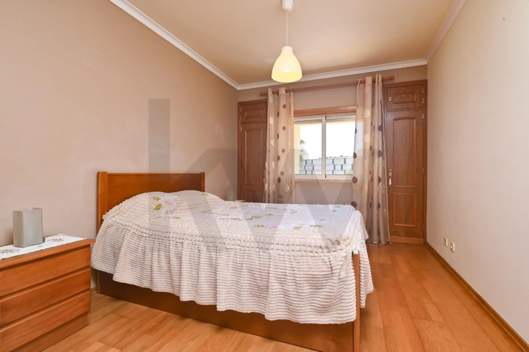 Apartamento T2 para Venda em Carnaxide e Queijas Foto 11