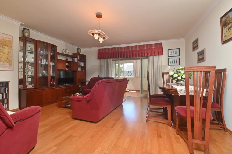 Apartamento T2 para Venda em Carnaxide e Queijas Foto 4