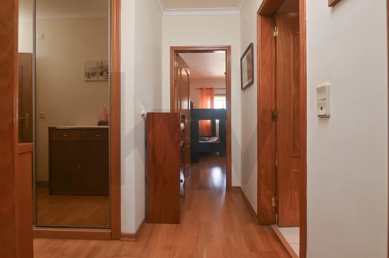 Apartamento T2 para Venda em Carnaxide e Queijas Foto 13