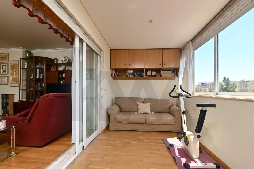 Apartamento T2 para Venda em Carnaxide e Queijas Foto 6