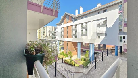 Apartamento T3 para Venda em Requeixo, Nossa Senhora de Fátima e Nariz