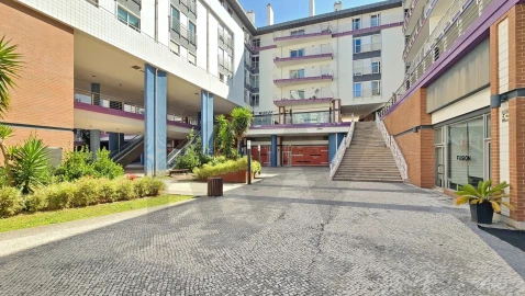 Apartamento T3 para Venda em Requeixo, Nossa Senhora de Fátima e Nariz