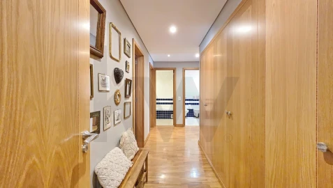 Apartamento T3 para Venda em Requeixo, Nossa Senhora de Fátima e Nariz