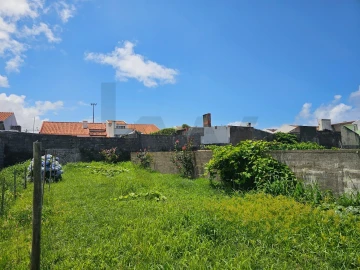 Moradia T2 para Venda em Lomba da Maia