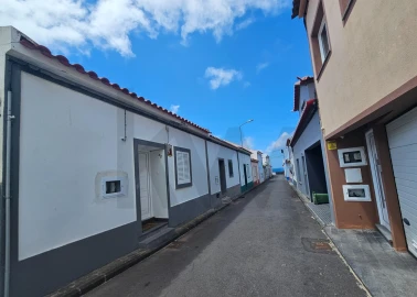 Moradia T2 para Venda em Lomba da Maia