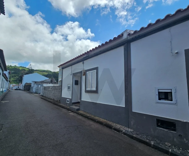 Moradia T2 para Venda em Lomba da Maia Foto 2