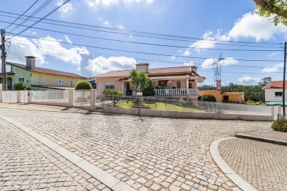 Moradia T3 para Venda em Escariz