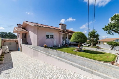 Moradia T3 para Venda em Escariz