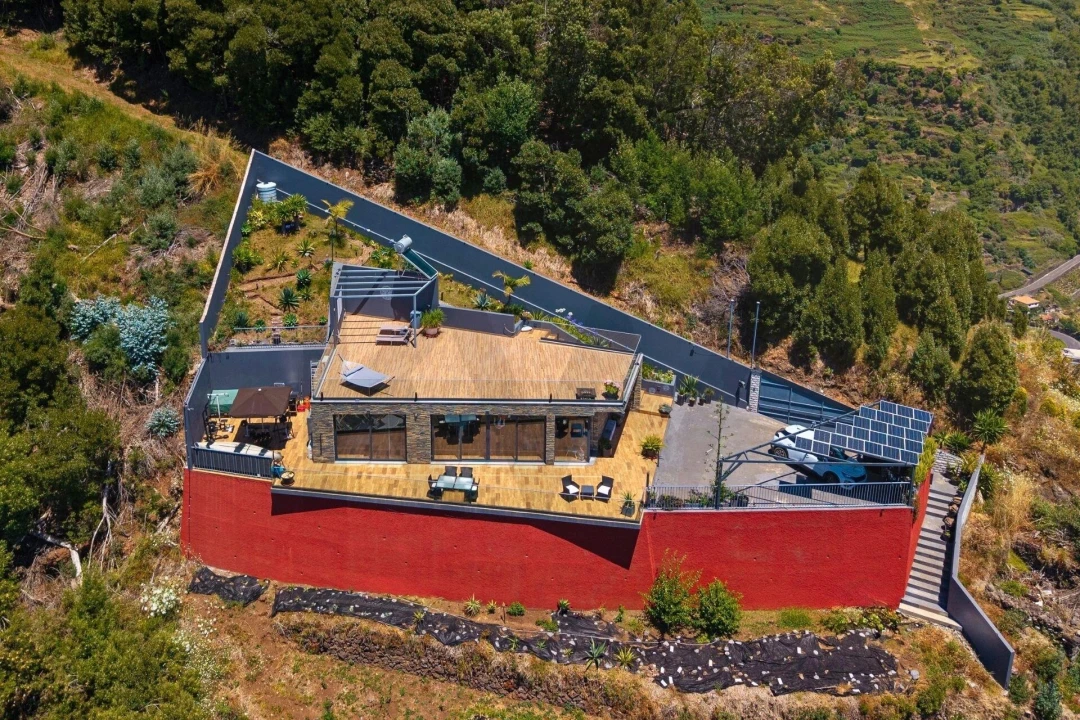 Prédio para Venda em Arco da Calheta Foto 8