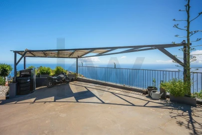 Prédio para Venda em Arco da Calheta