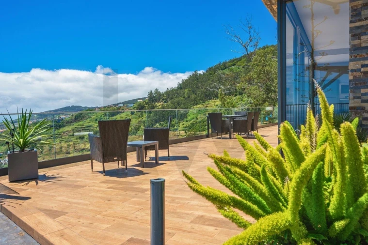 Prédio para Venda em Arco da Calheta Foto 14