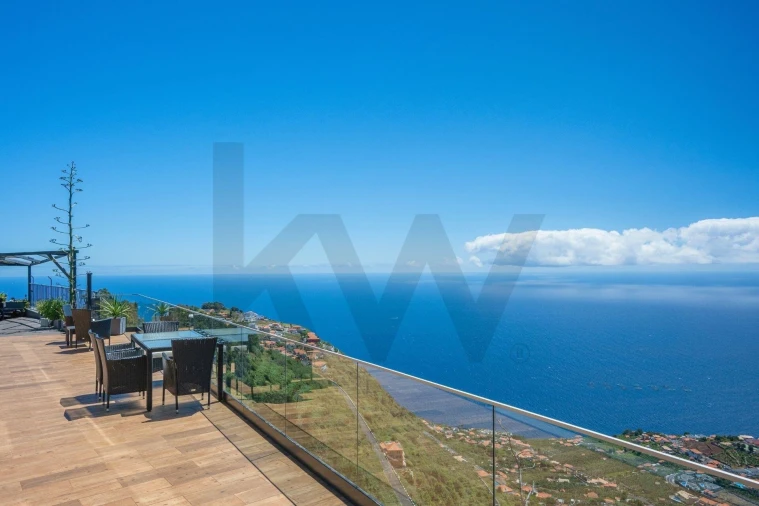 Prédio para Venda em Arco da Calheta Foto 15
