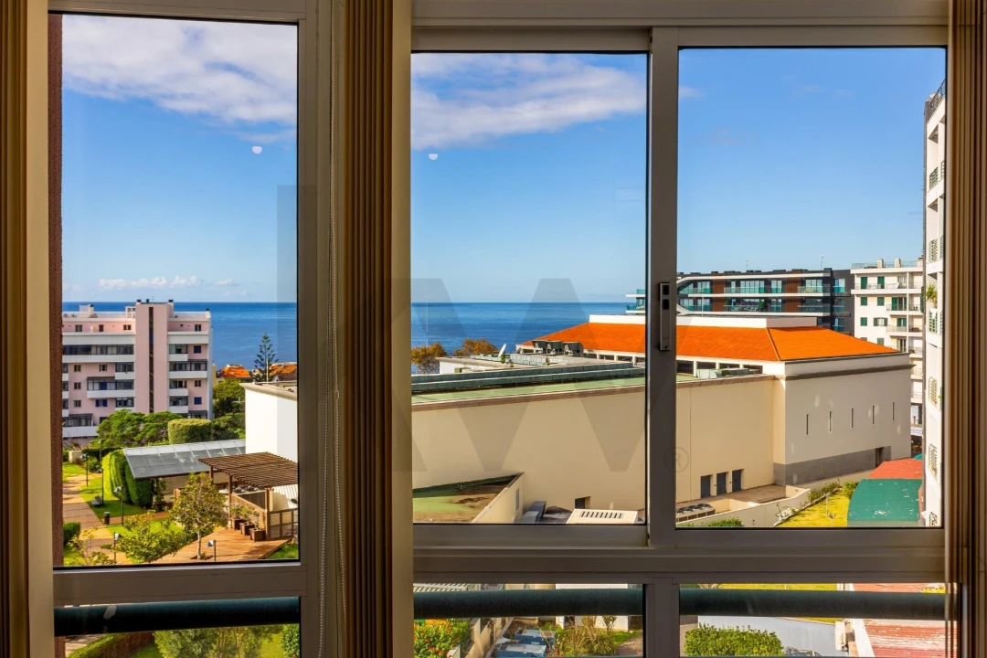 Apartamento T2 para Arrendamento em São Martinho Foto 13