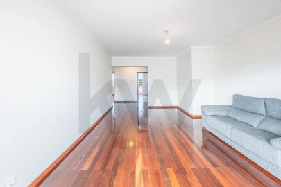 Apartamento T2 para Arrendamento em São Martinho