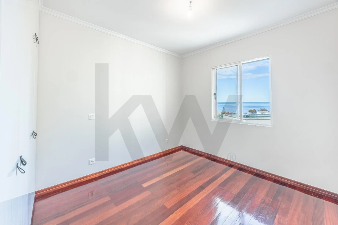 Apartamento T2 para Arrendamento em São Martinho Foto 18