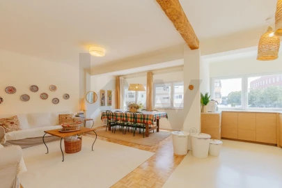 Apartamento T3 para Venda em Algés, Linda-A-Velha e Cruz Quebrada-Dafundo