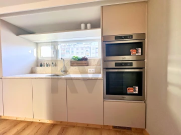 Apartamento T4 para Venda em Sacavém e Prior Velho