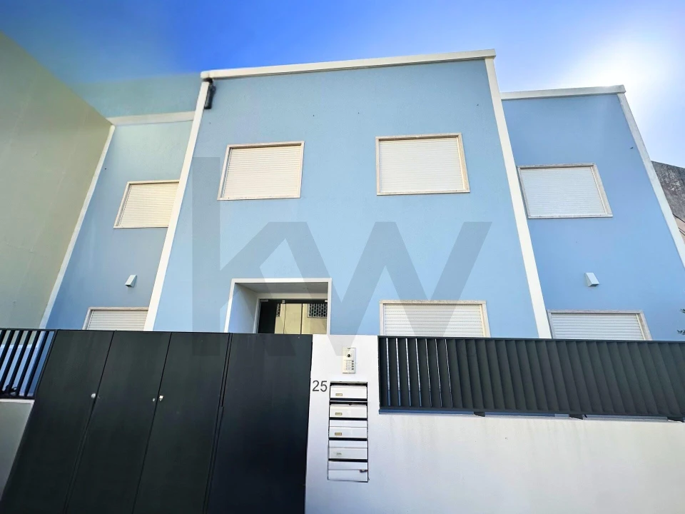 Apartamento T4 para Venda em Sacavém e Prior Velho Foto 36
