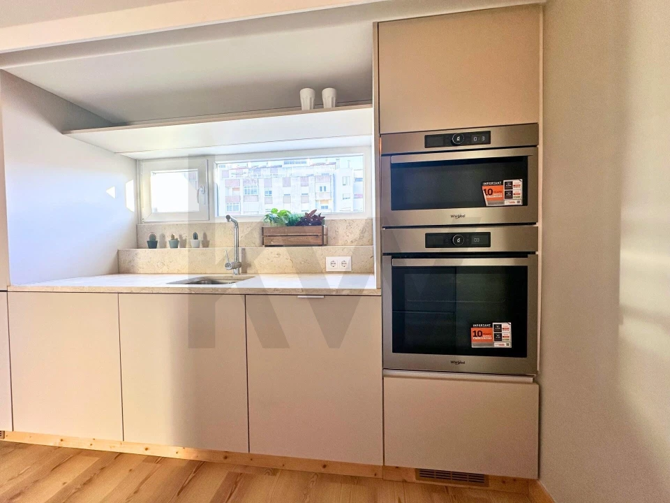 Apartamento T4 para Venda em Sacavém e Prior Velho Foto 5