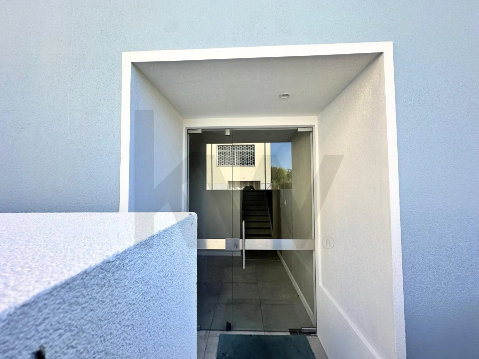 Apartamento T4 para Venda em Sacavém e Prior Velho Foto 38