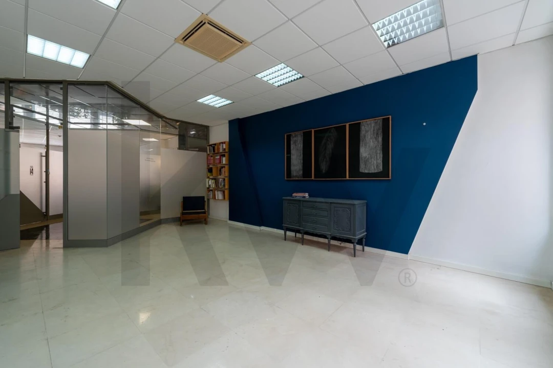 Escritório para Arrendamento em São Vicente Foto 2