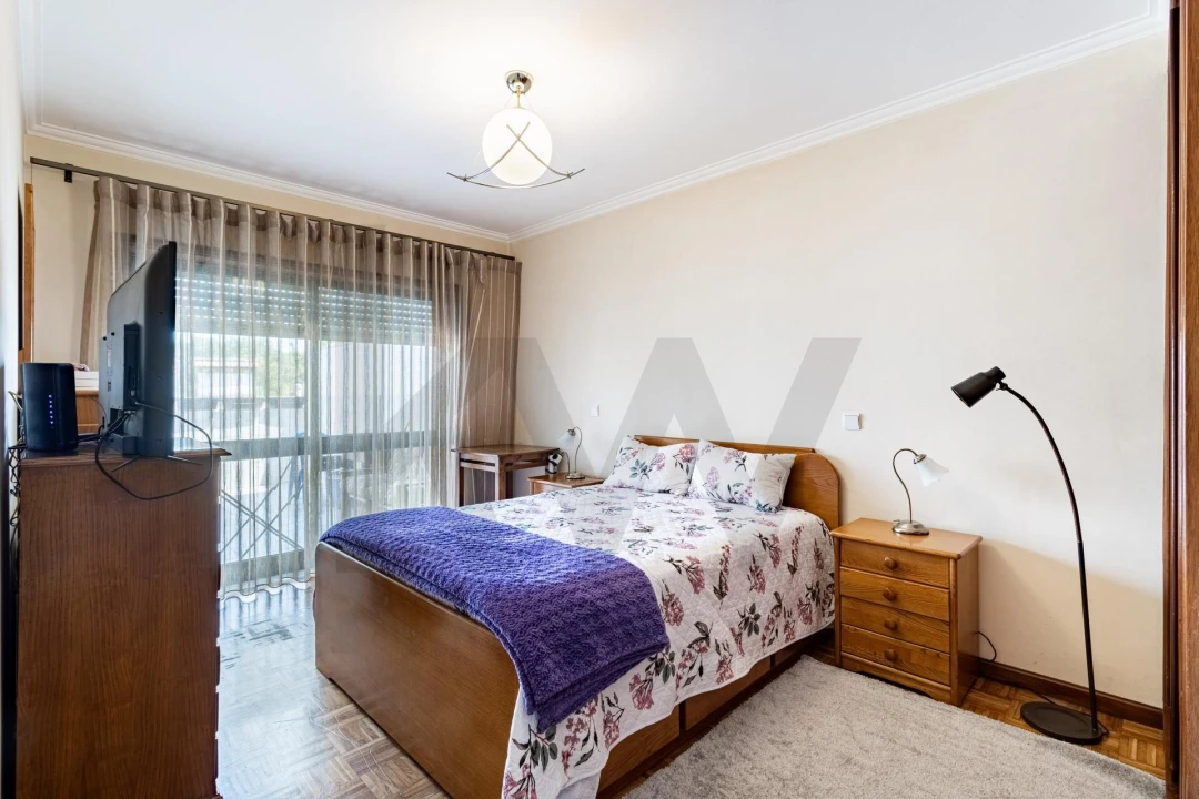 Apartamento T1 para Venda em Fiães Foto 9