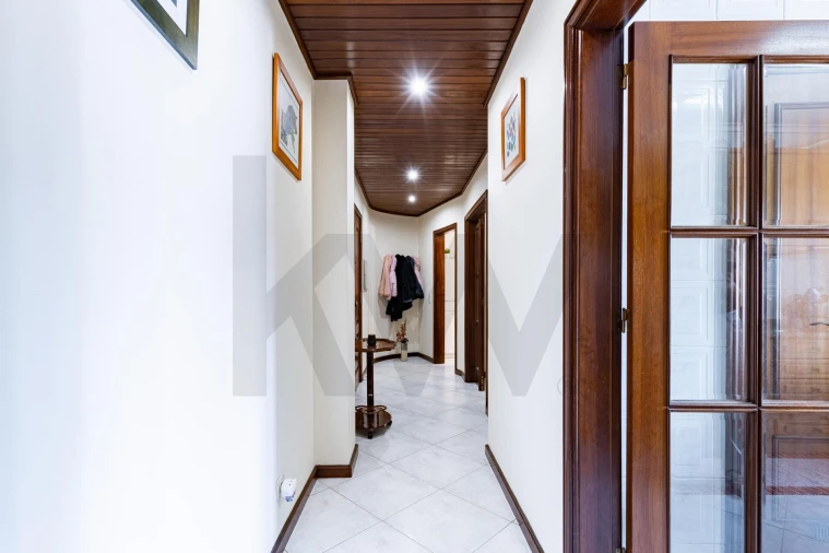 Apartamento T1 para Venda em Fiães Foto 2