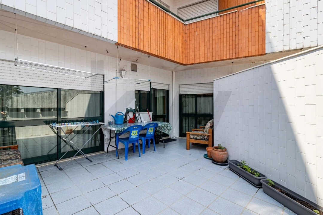 Apartamento T1 para Venda em Fiães Foto 12