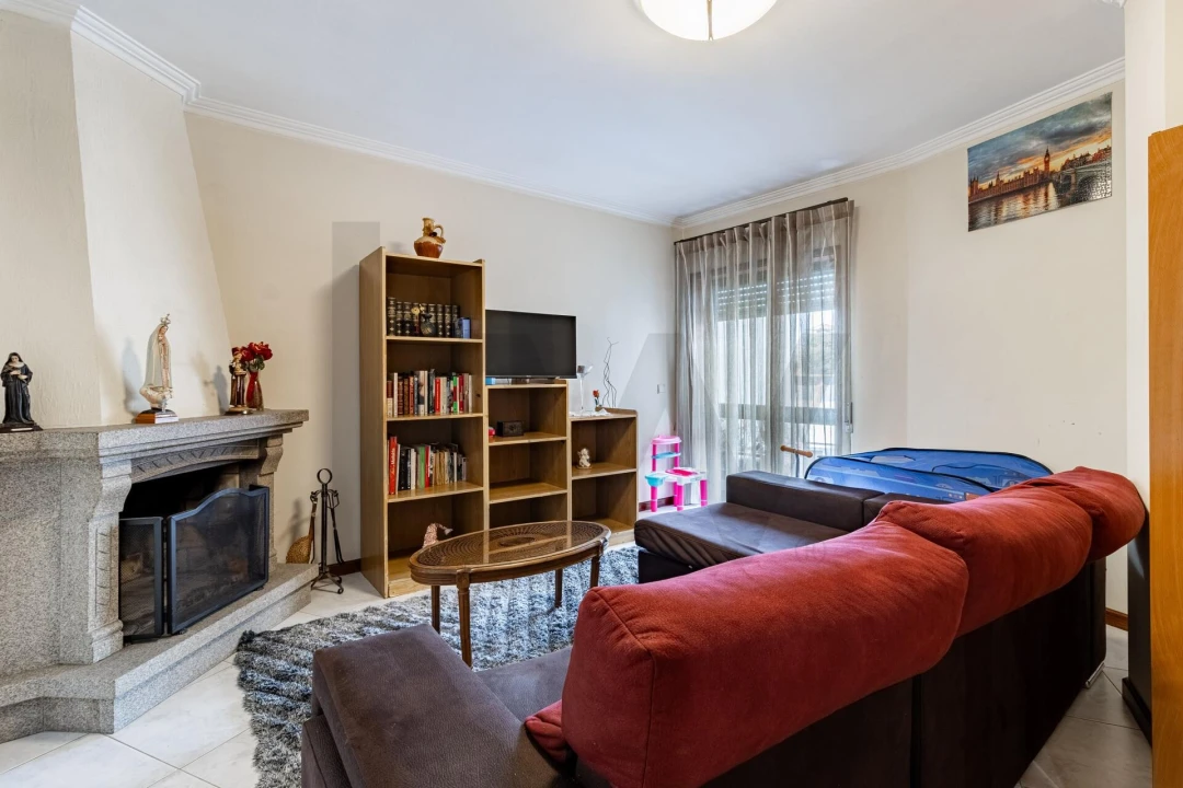 Apartamento T1 para Venda em Fiães Foto 4