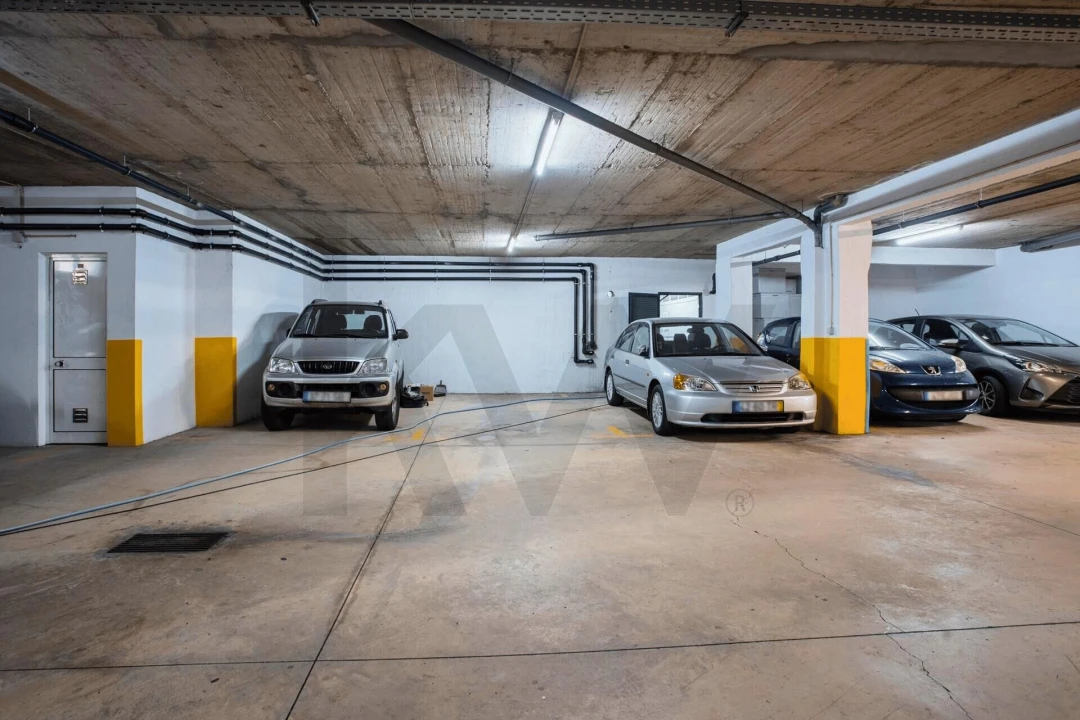 Apartamento T1 para Venda em Caniço Foto 46