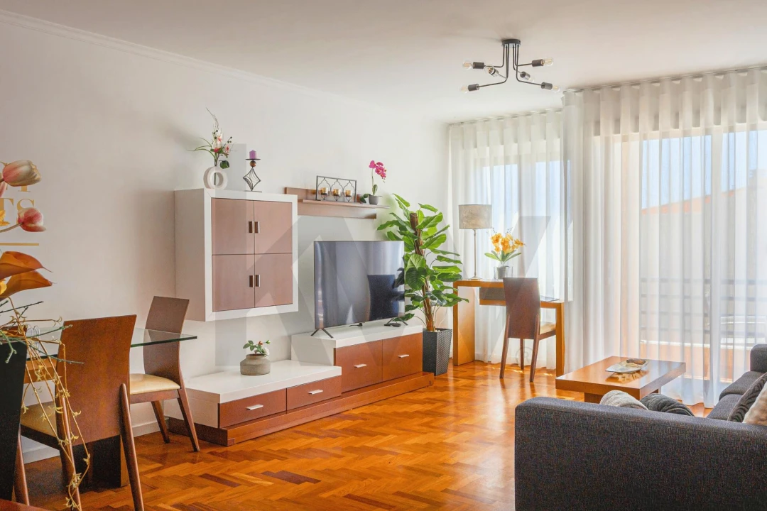 Apartamento T1 para Venda em Caniço Foto 18