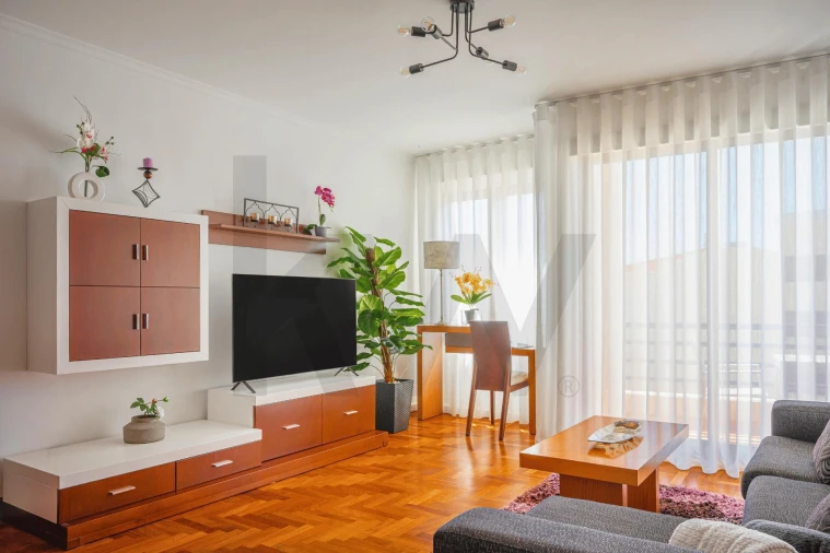 Apartamento T1 para Venda em Caniço Foto 19