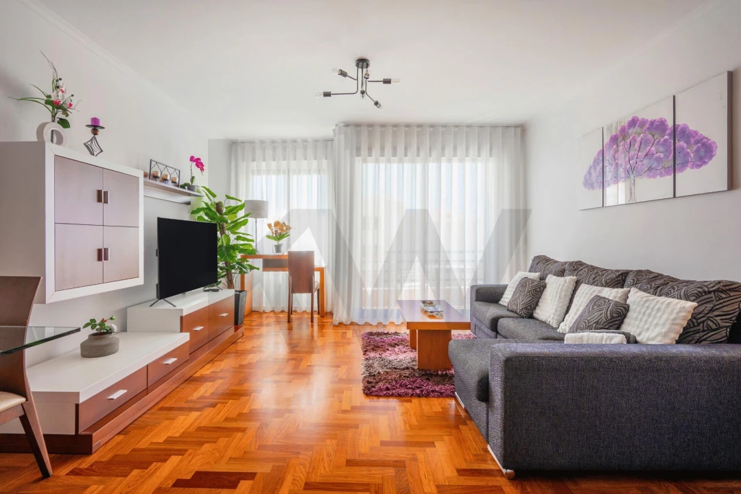 Apartamento T1 para Venda em Caniço Foto 14