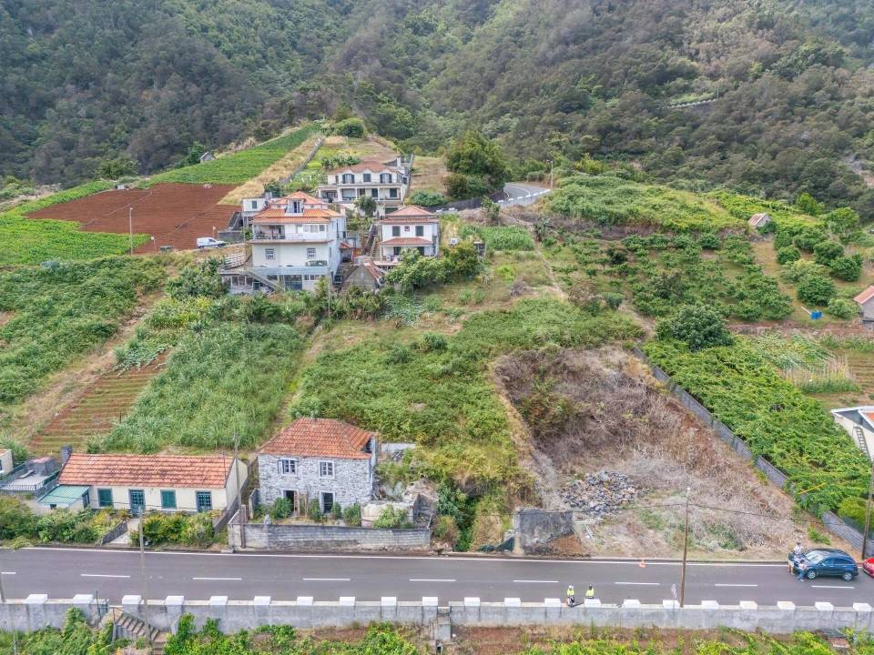 Moradia T2 para Venda em São Roque do Faial Foto 26